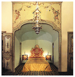 Alcove Room Bedchamber